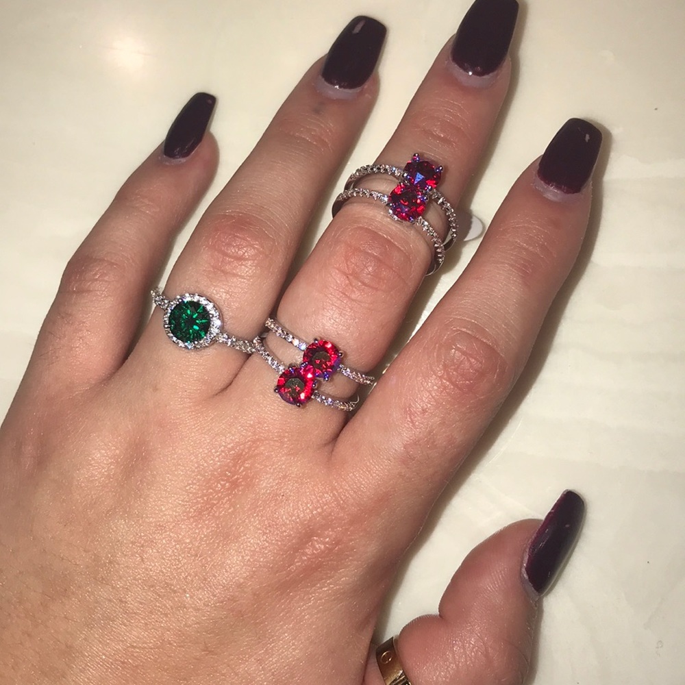LOT OF FIVE RINGS - FRAGRANT JEWELS